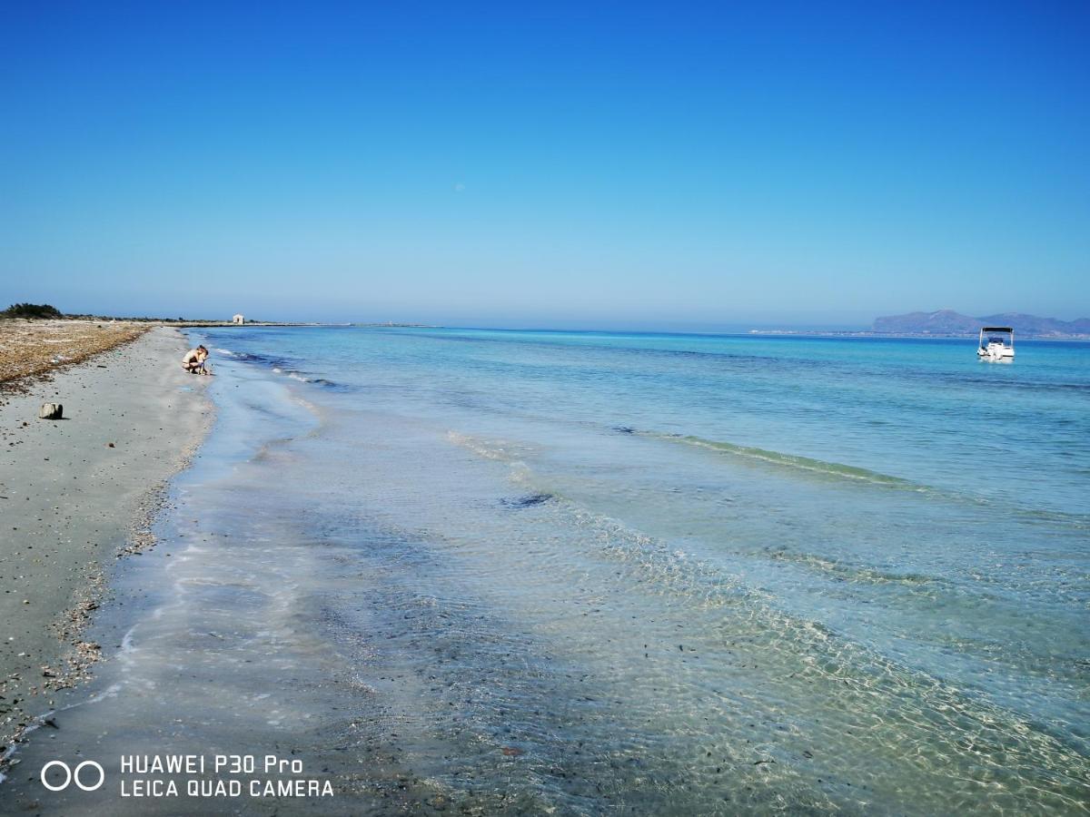 Brezza Salina Bed & Breakfast Torre Nubia Bagian luar foto