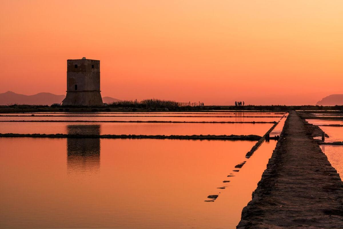 Brezza Salina Bed & Breakfast Torre Nubia Bagian luar foto