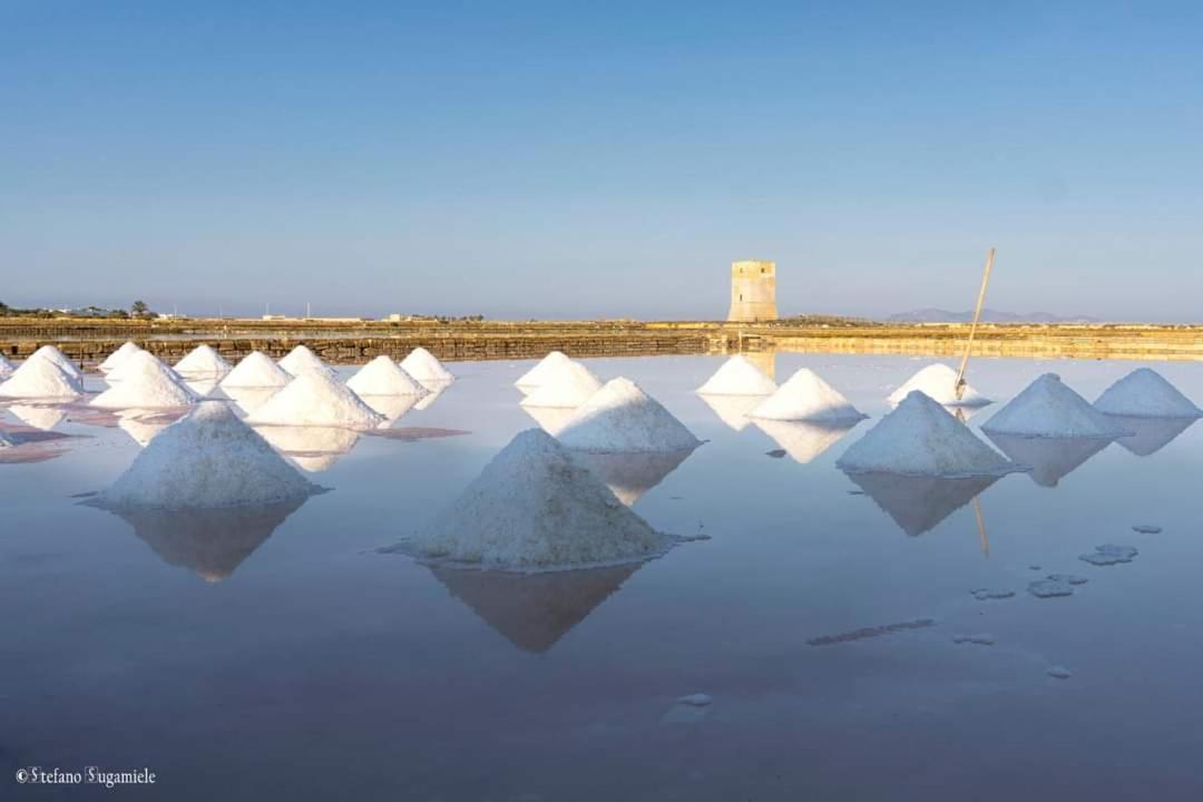 Brezza Salina Bed & Breakfast Torre Nubia Bagian luar foto